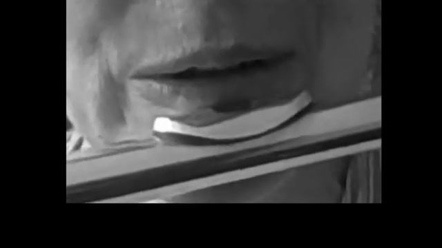 Quick comparison of flute pizzicati (slap tongue) смотреть онлайн