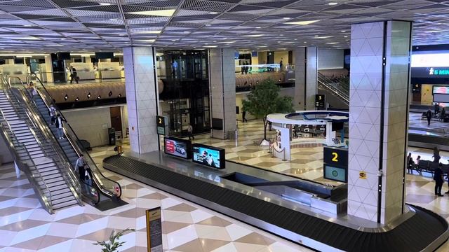 Бакинский Аэропорт.Ждем Друзей смотреть онлайн