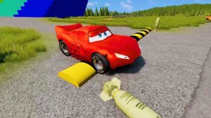 TRANSPORTING PIXAR CARS & FRUITS WITH COLORED & JOHN DEERE vs CLAAS vs TRACTORS - BeamNG.drive