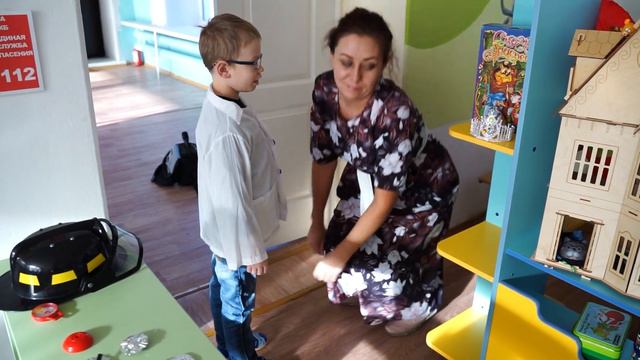 "Мир начинается с мамы" - два брата мечтают обрести родителей смотреть онлайн