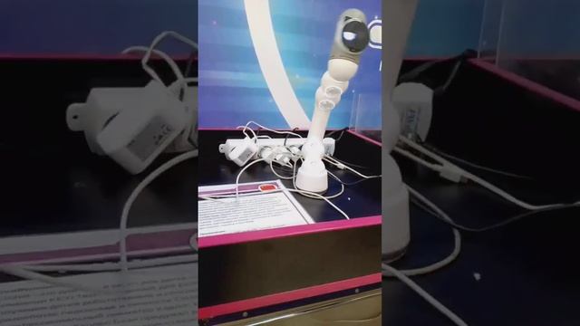 танец робота