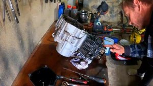 РАЗБИРАЕМ BAJAJ BOXER 150 КОРОБКЕ НЕМНОГО ПЛОХО)ПОЛОМАЛСЯ ВАЛ КАК СДЕЛАТЬ ЕГО?