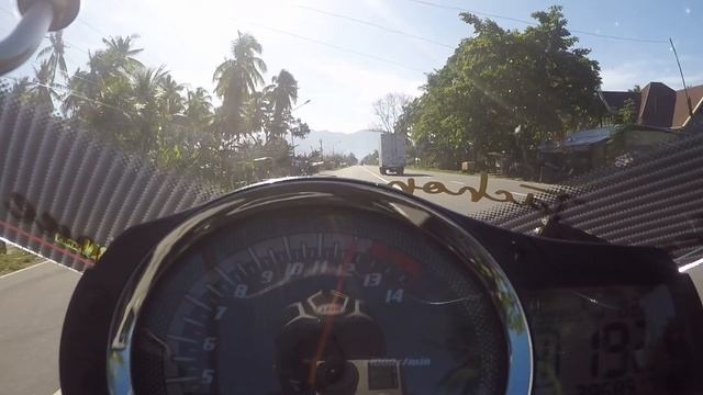 ElectronMotoVlog | Suzuki Bandit 650 Speed Highlights 225 KPH смотреть онлайн