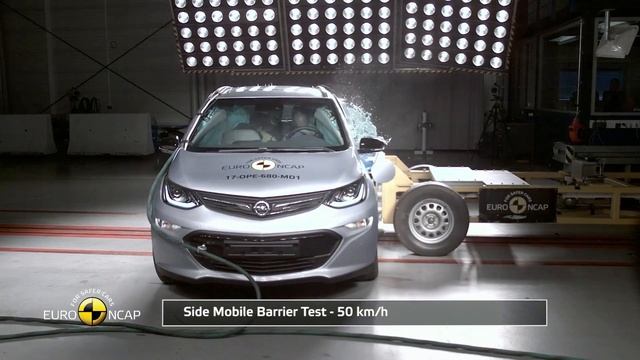 Opel/Vauxhall Ampera-e - Crash Tests 2017 смотреть онлайн