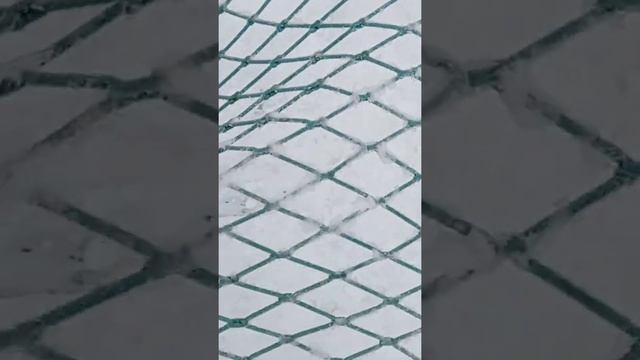 Проверяем качели гнездо для дома и дачи на прочность шнур и трубу зимой. качелиекатеринамороз смотреть онлайн