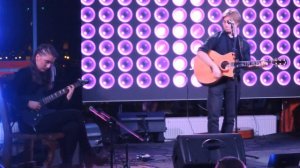 ВОТ ЭТО ВЫСТУПЛЕНИЕ! Спокойная ночь/ Кавер версия/ Встреча Гитара с нуля/ Рома Конограй