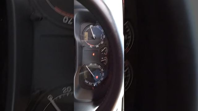 Запуск, робота двигуна SKODA OCTAVIA TOUR 1.6 смотреть онлайн