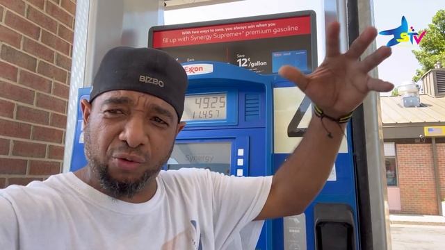 Attention to the price of gas Exxon $4.99 regular for a gallon | Gaithersburg Maryland смотреть онлайн