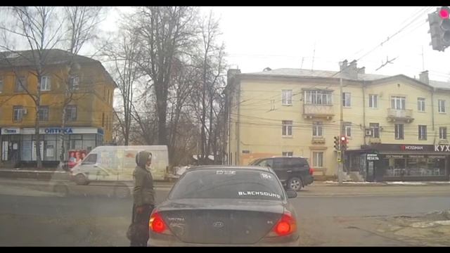 Остановиться перед пешеходным переходом