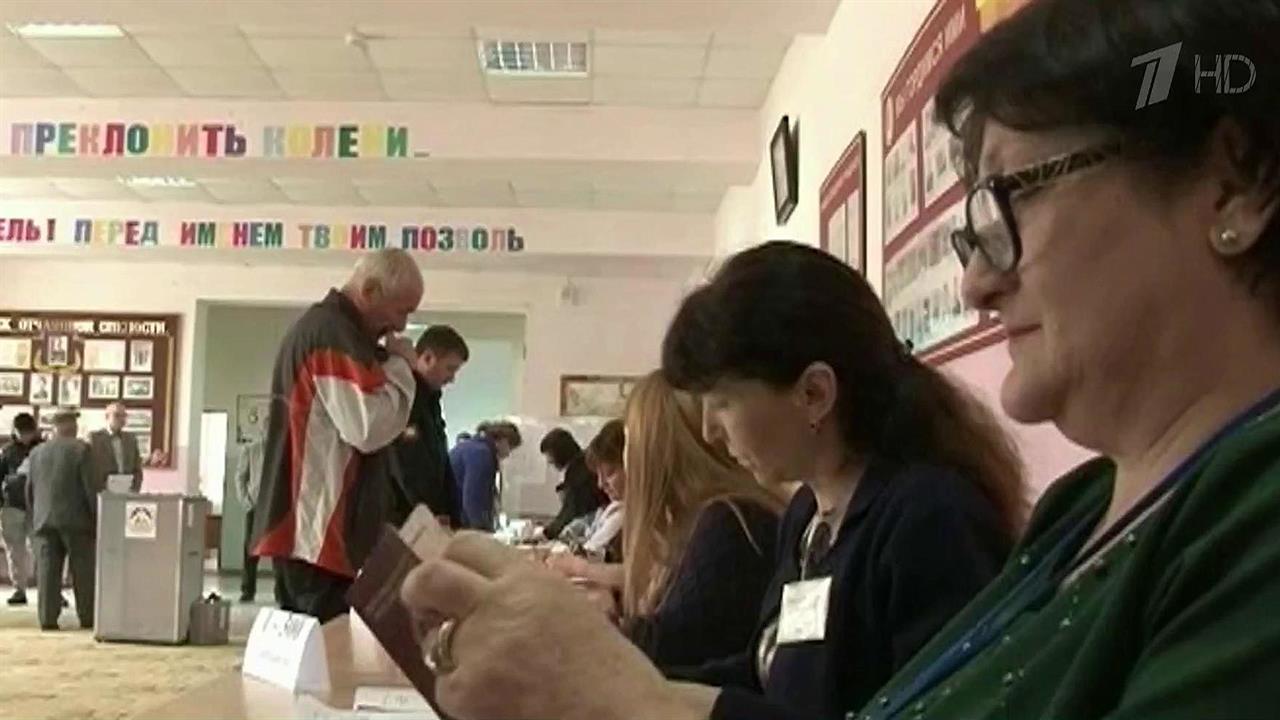 В Южной Осетии выбирают президента и проводят референдум о переименовании страны