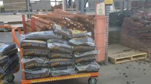 127 | КАК ПРАВИЛЬНО? ЗЕЛЁНАЯ ЛУЖАЙКА ПЕРЕД ДОМОМ. УКЛАДКА РУЛОННОГО ГАЗОНА СВОИМИ РУКАМИ.