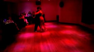 Lucas Valsecchi y Liz Hutchinson. Canaro. Milonga Criolla