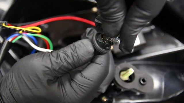 Spyder Auto How to Install: 2011-2014 Ford Focus LED Tail Light смотреть онлайн