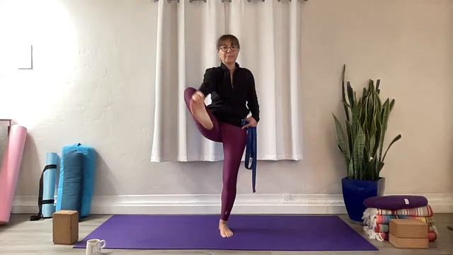 Day 45 - Strength and Balance #yogaeveryday #vinyasayoga #hipopeners #strengthandconditioning