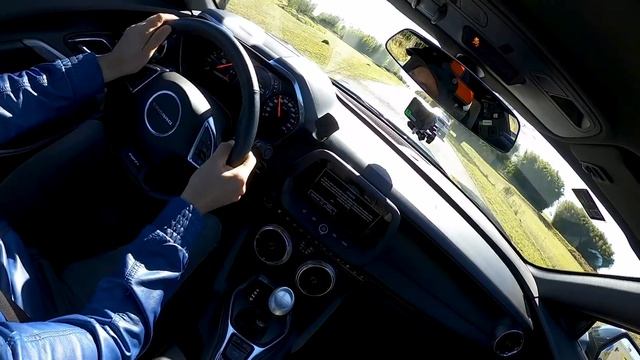 MUSTANG vs. CAMARO! Deu Ford ou GM? Reunimos os V8tões americanos no Arrancadão #31 | Acelerados смотреть онлайн