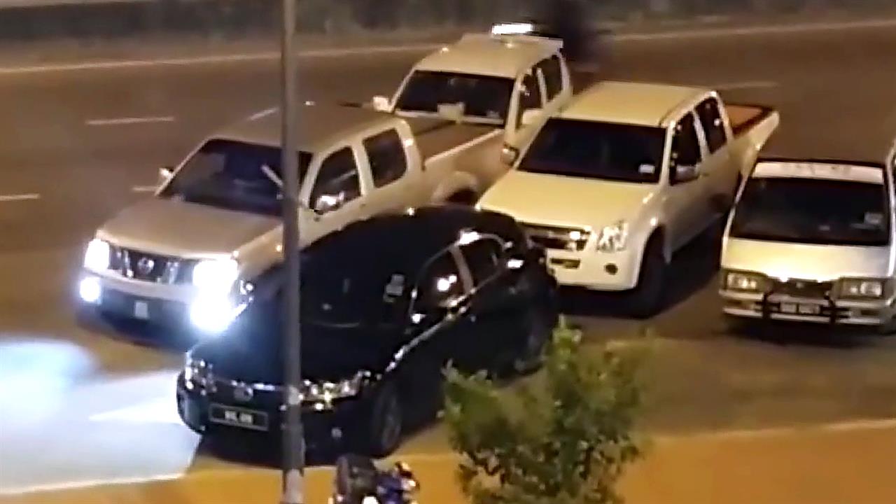 В нескольких регионах России прошли рейды по борьбе с нарушителями правил автомобильной парковки смотреть онлайн