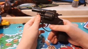 обзор на самый дешёвый сигнальный пистолет ЗА 100!!руб. точнее пистоный