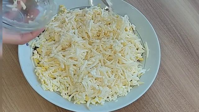 Праздничный САЛАТ "Всем нравится" Очень простой салат смотреть онлайн