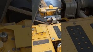 Расположение номера Вин и двигателя Komatsu PC 210