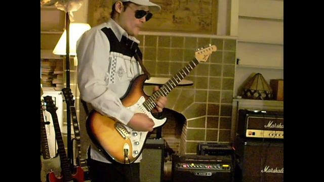 "The Super Blues! / The G&L Tribute Legacy Strat Vs Fender E.C. "Blackie" Strat!" June 21, 2017 смотреть онлайн