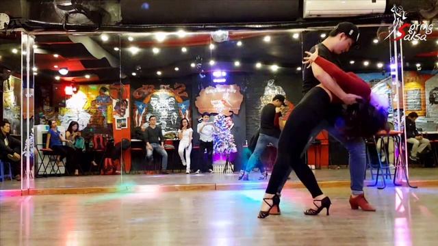 Ed Sheeran - Perfect (DJ Tronky - Bachata Remix) @ Sensual Bachata Move #48: NGOC NAM & BICH NGOC смотреть онлайн