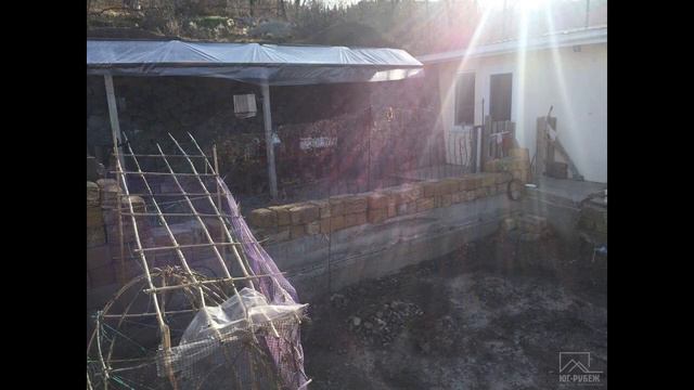 Продам дом с земельным участком 6 соток г.Алушта