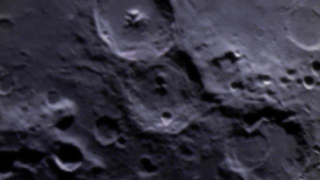 Moon Craters at 1000x magnification смотреть онлайн