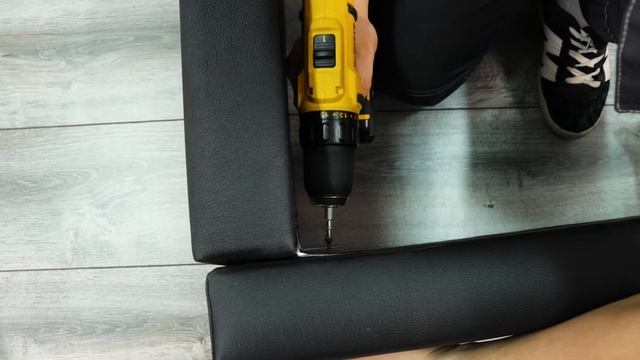 Видео Сборка Кровать "Чёрная Роза" 90х200 смотреть онлайн