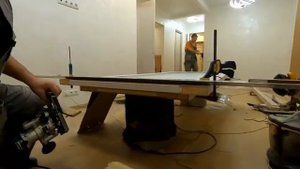 Режем направляющий паз в раздвижном полотне. Полотно не простое.