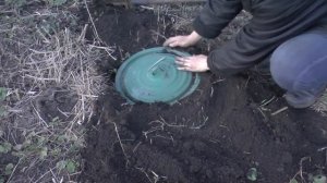 ? Как поймать КРОТА. Кротоловка за ОДНУ минуту. Крот ПОЙМАН, накормлен и ОТПУЩЕН в поле к СОСЕДУ.