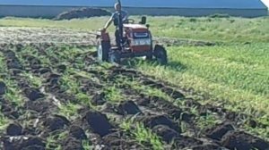 китайский трактор плуг 2 по 20