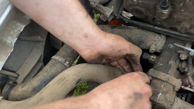 Снимаем с ВАЗ 2110-2112 двигатель и коробку (кпп) переключения передач /лонжерон подготовка к сварк смотреть онлайн