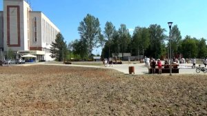 Новый сквер в городе Вязники - ни кустов ни деревьев