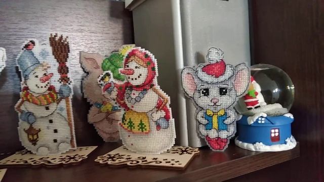 Вышивка крестиком. Моя коллекция игрушек на пластиковой канве. #вышивкакрестиком