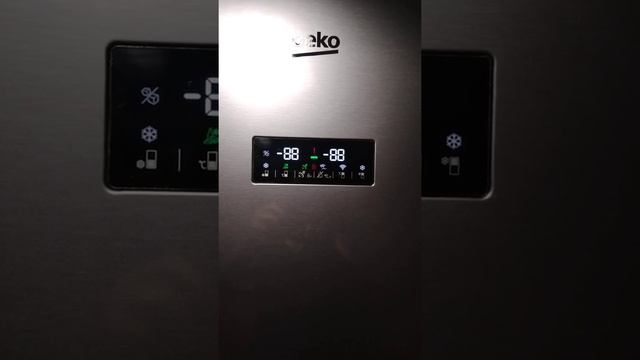 Beko rcna366e35xb постоянно горит табло