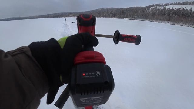 ТЕСТ ШУРУПОВЕРТА ДЛЯ РЫБАЛКИ. ELITECH 18В. СКОЛЬКО ЛУНОК ПРОБУРИТ НА ОДНОЙ БАТАРЕЕ ? УСТАЛ БУРИТЬ. смотреть онлайн