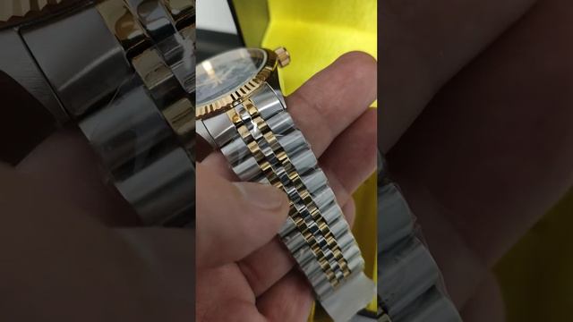 Invicta 29377 (UnBoxing) Specialty Stainless Steel Two Tone Watch (Rolex Homage) смотреть онлайн