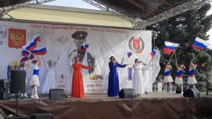 "Два белых крыла". Очень красивая песня о России.