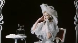 Французская песня по-русски:"Всё хорошо, прекрасная маркиза" Л.Утёсов, Э.Утёсова