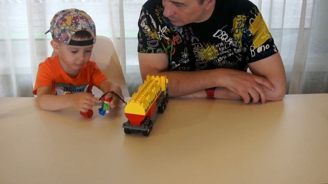 Бензовоз как у ЛЕГО ! И заправочная станция. #лего #lego #игрушки #legoduplo #конструктор смотреть онлайн