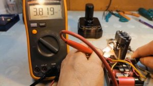 Li-Ion батарея от шуруповёрта. Тестирование элементов.