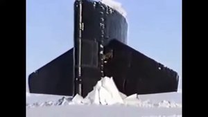 Всплытие американской подводной лодки во льдах