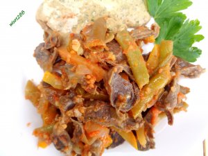 Овощное рагу с куриными желудками. Сытно. Ароматно. Бюджетное блюдо.