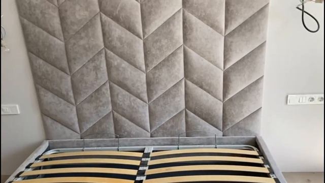 Мягкие панели кровать и зеркала смотреть онлайн