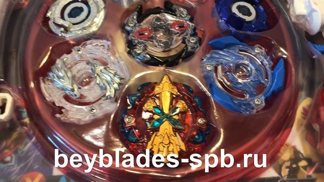 Набор волчков Beyblade Combat Gyro Top Plate. Видеообзор. Из чего он состоит?