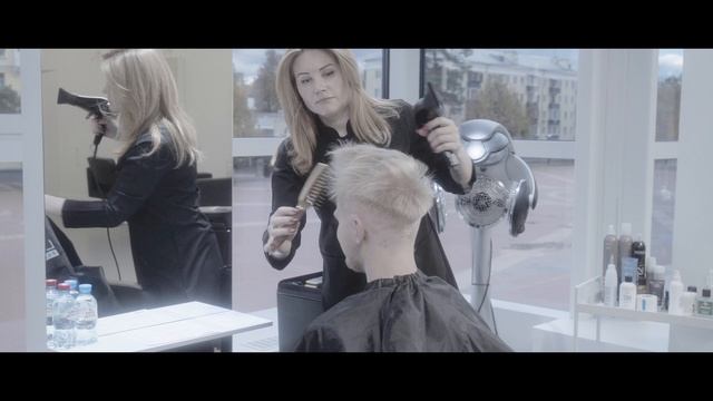 Обесцвечивание волос без использования обесцвечивающего порошка.
