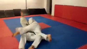 Нэ-ваза. Боковая подножка