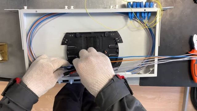 Монтаж телекоммуникационного оптического кросса ШКОС Л nikomax стоечного типа. смотреть онлайн