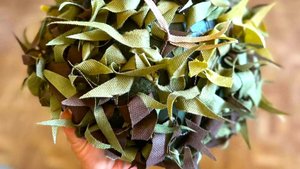 Югорчанин смастерил станок для производства маскировочных сетей