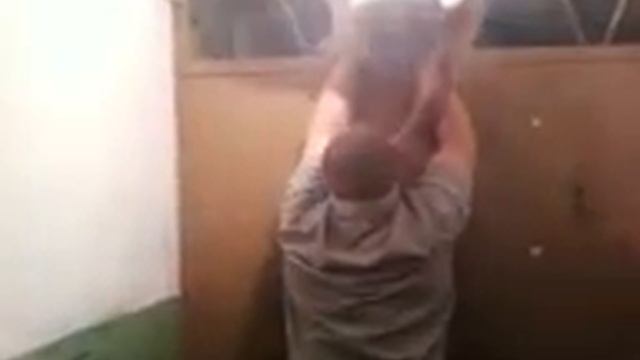 Мчс. мужик застрял.... смотреть онлайн